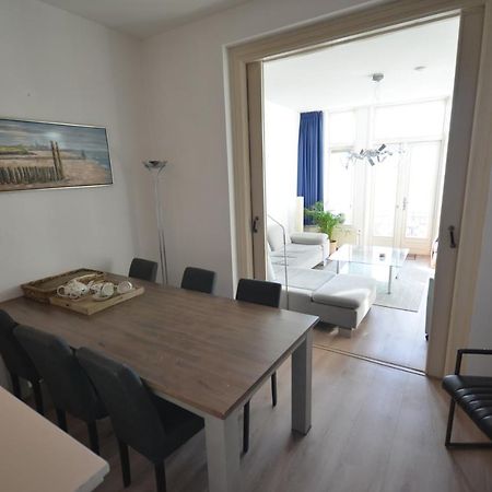 Fraai Appartement Direct Aan Zee Op Toplocatie. 弗利辛恩 外观 照片